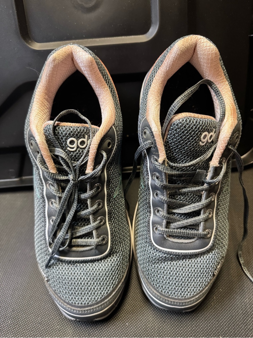 Walk women’s Grey Mesh Walking Shoes with Pink Trim